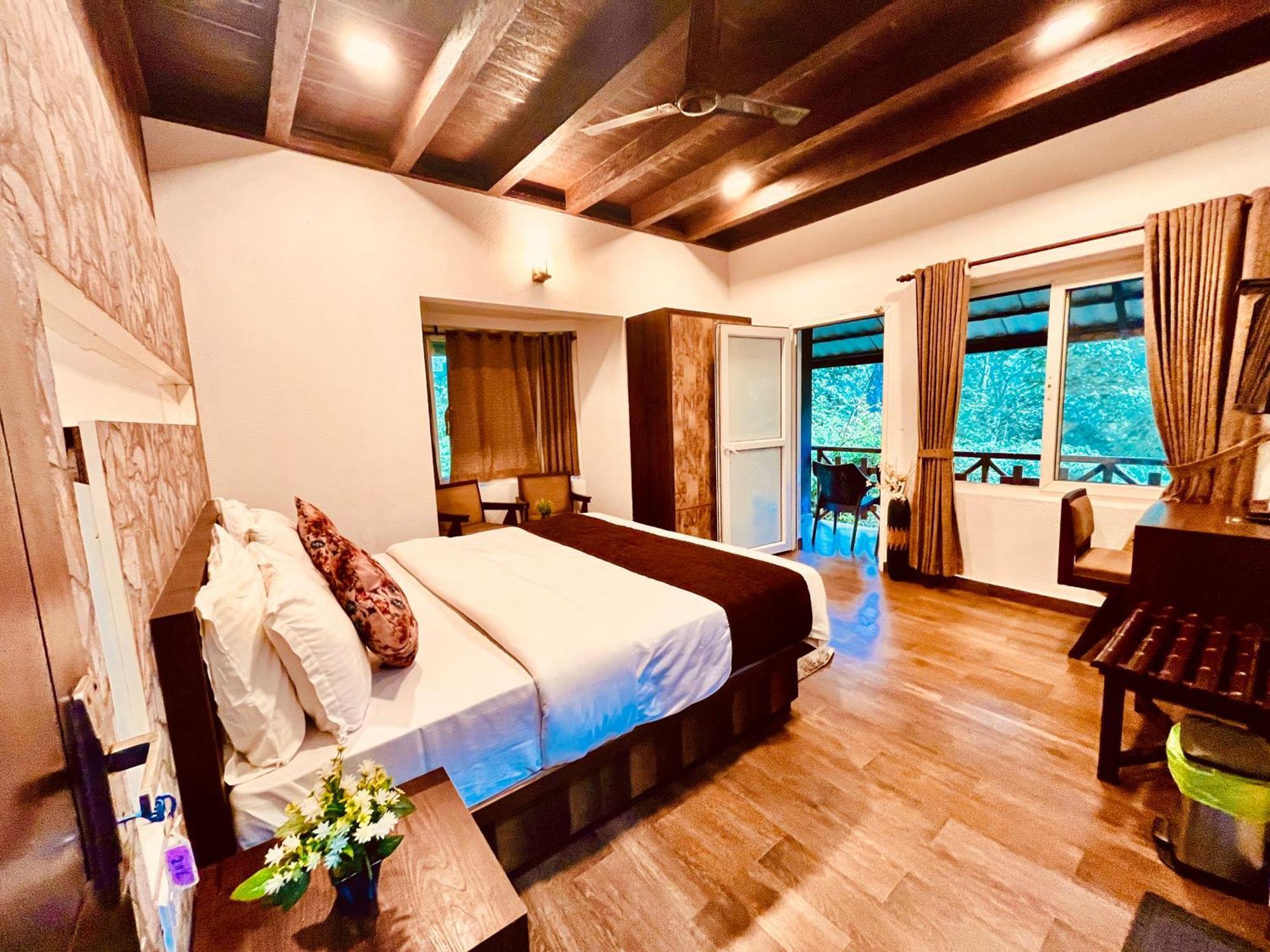 Munnar Tea Estate Cottage And Resort - Away From City Hustle Exteriör bild
