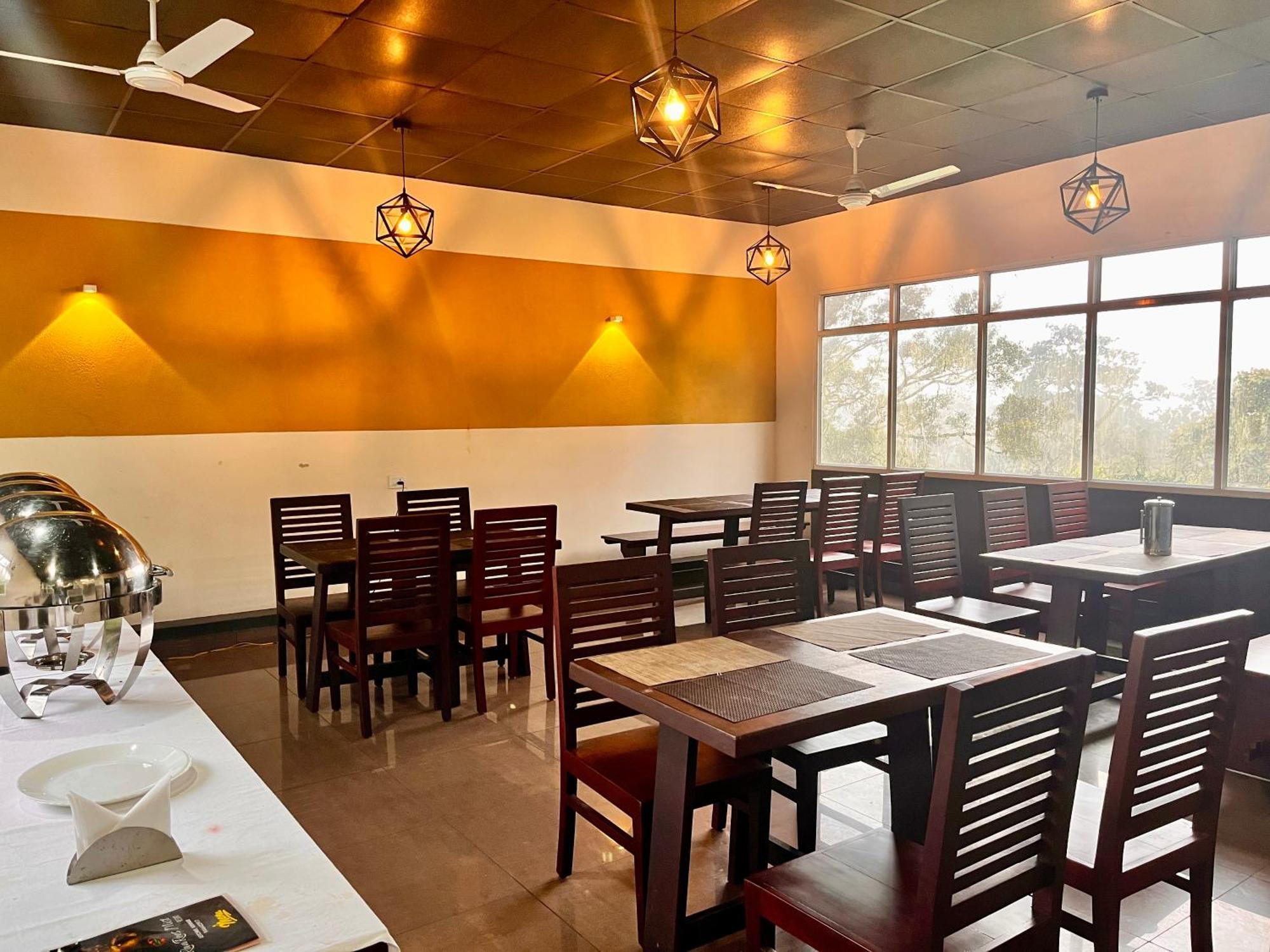 Munnar Tea Estate Cottage And Resort - Away From City Hustle Exteriör bild
