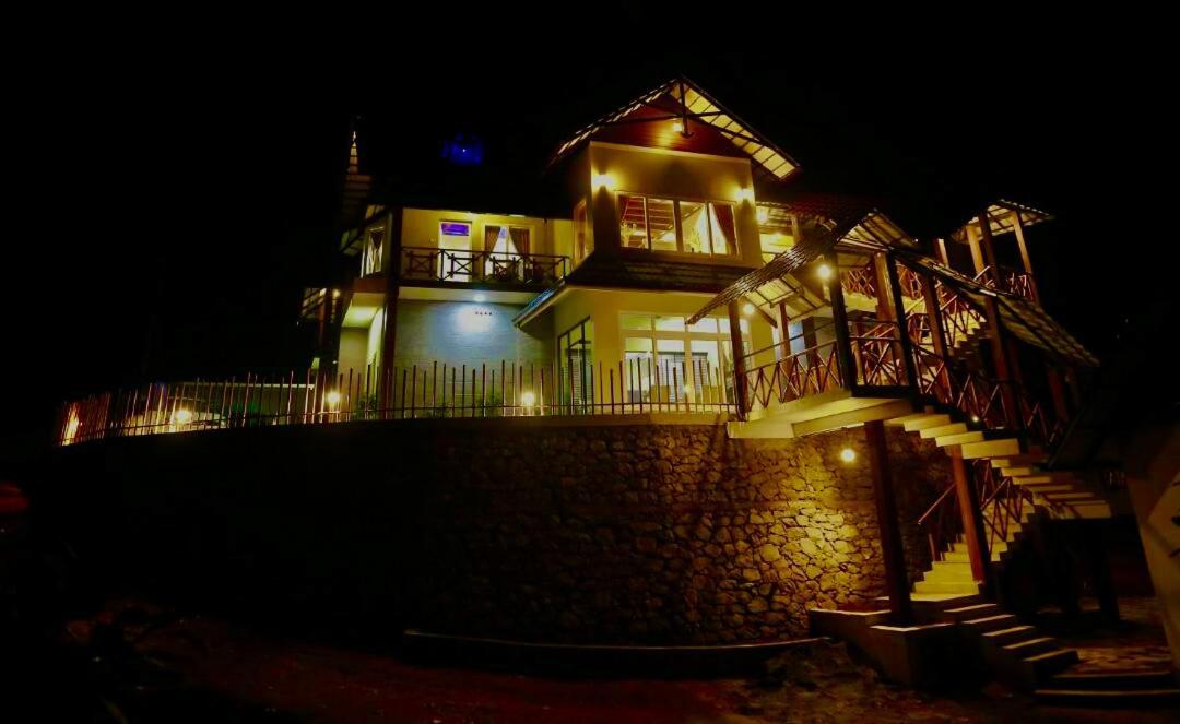 Munnar Tea Estate Cottage And Resort - Away From City Hustle Exteriör bild